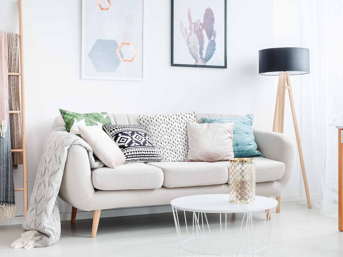 Gezondheidskussen wit met grijze stippen