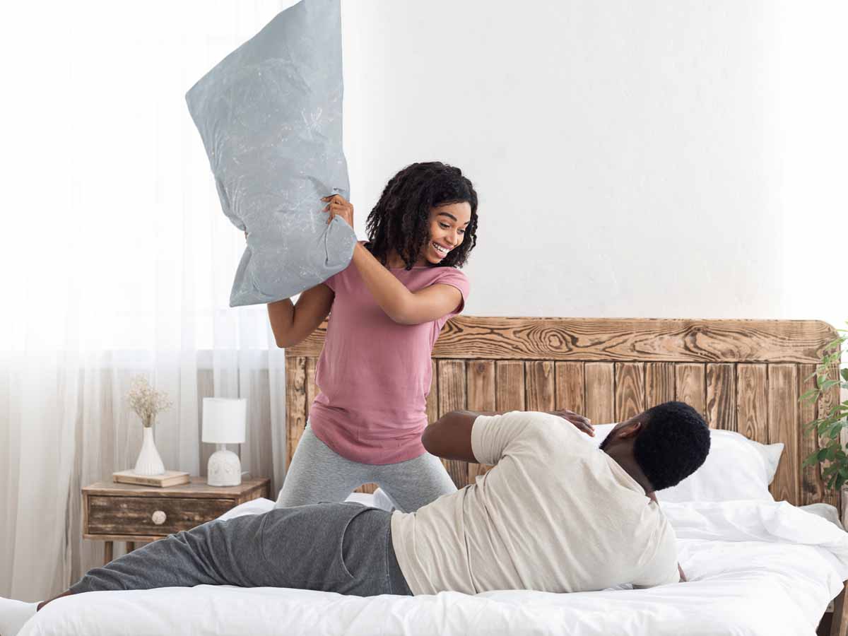 Gezondheidskussen grijs met sneeuwvlokken