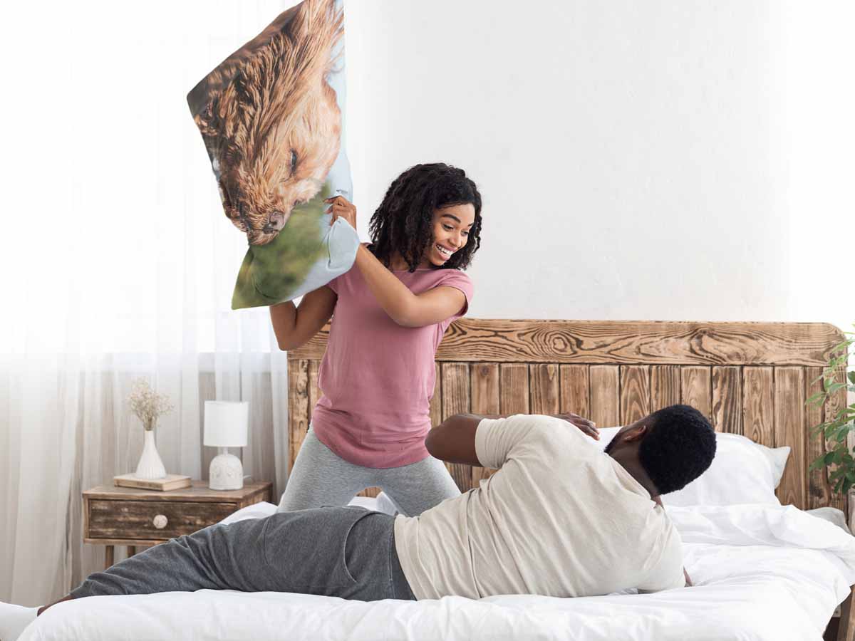 Gezondheidshoes met hond in de auto