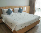 Therapiedekens beddengoed set wit met zwarte paardenbloemen