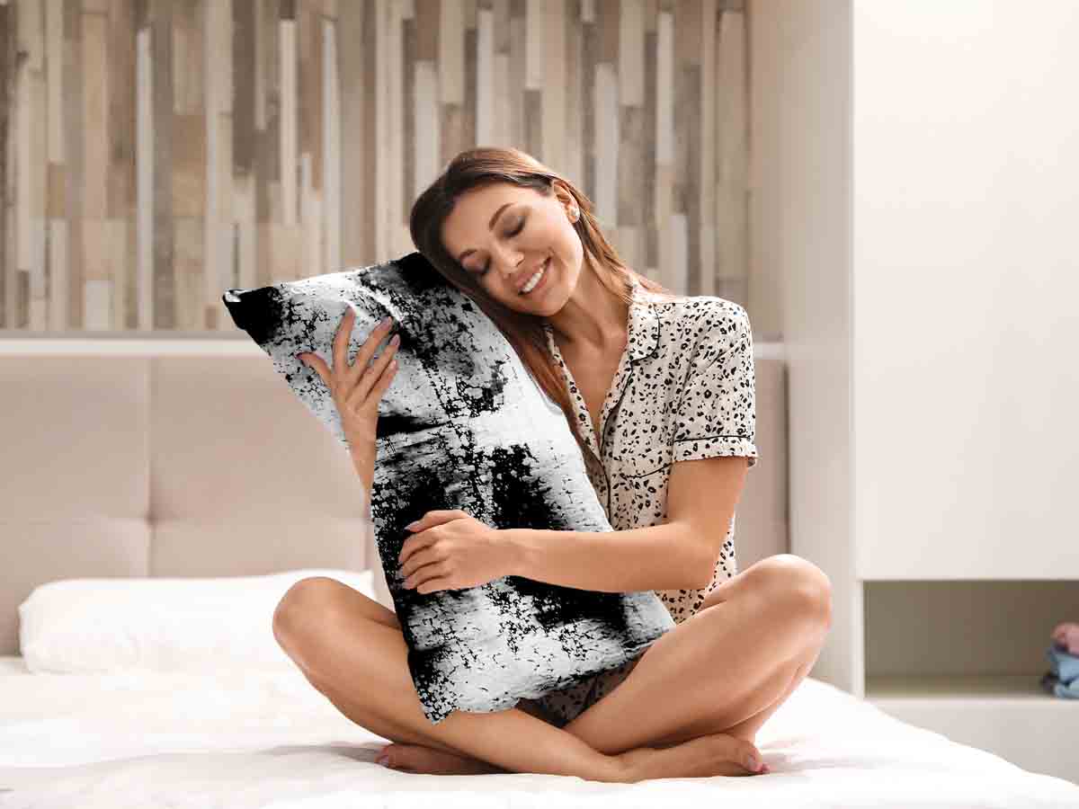 Gezondheidskussen zwart met gemêleerd patroon