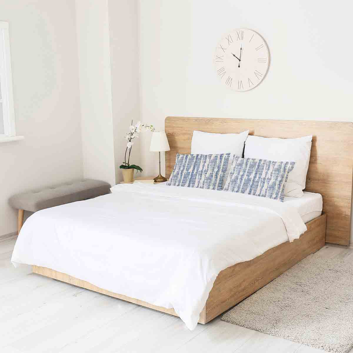 Gesundheitskissen mit blauem Muster