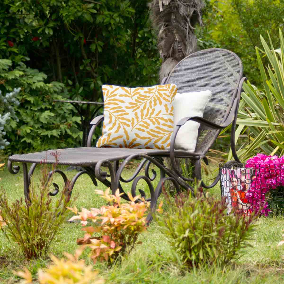 Gesundheitskissen mit gelben Zweigen