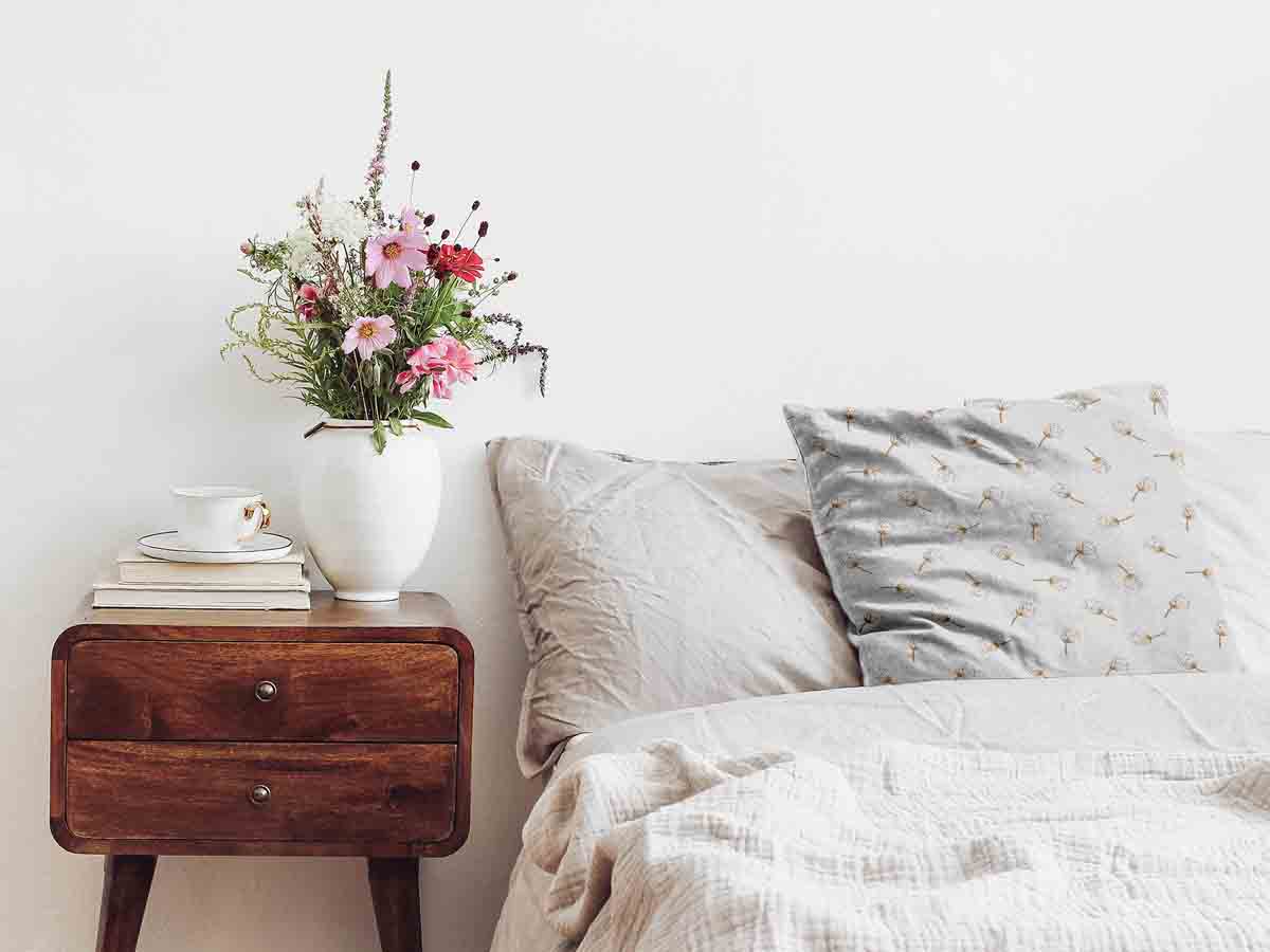 Gezondheidskussen wit met paardenbloemen