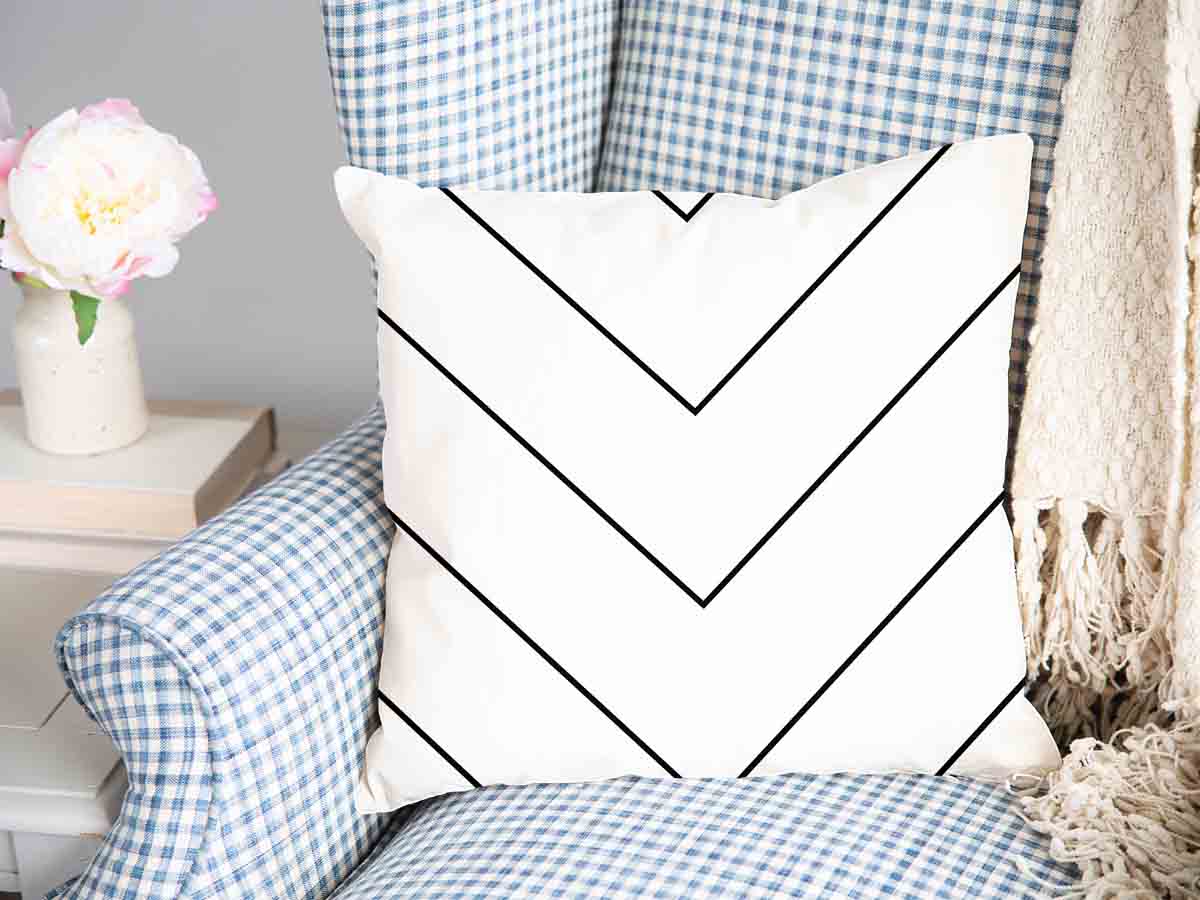 Gesundheitskissen Weiß mit schwarzem ZickZack