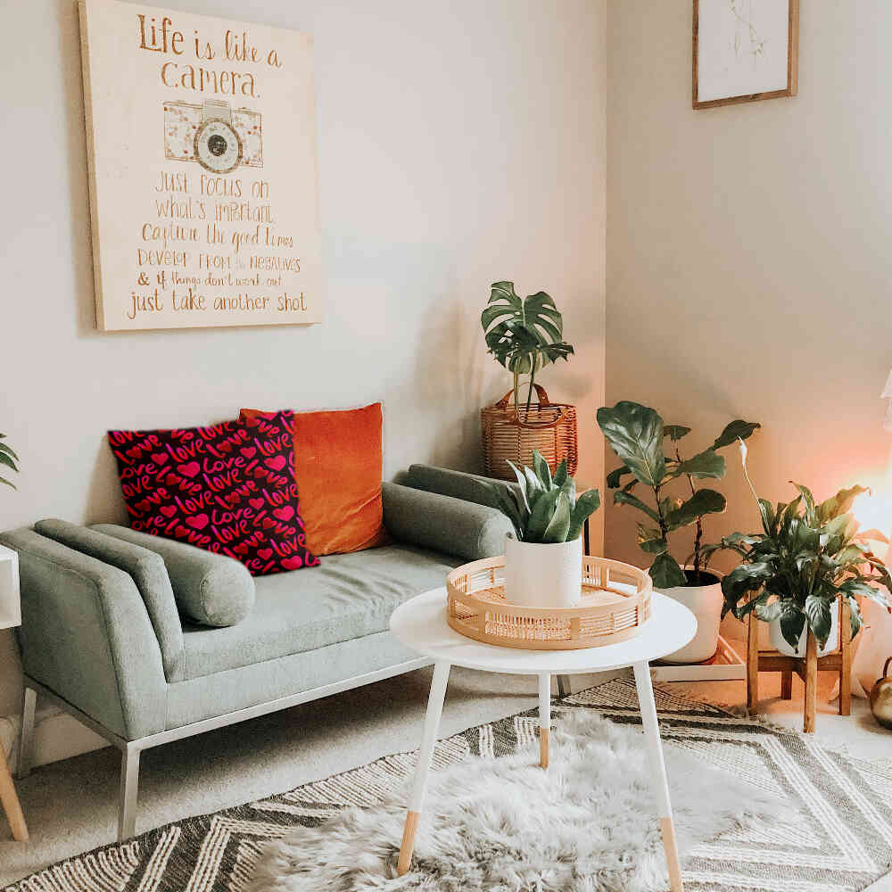 Gezondheidskussen Zwart met opschrift Love