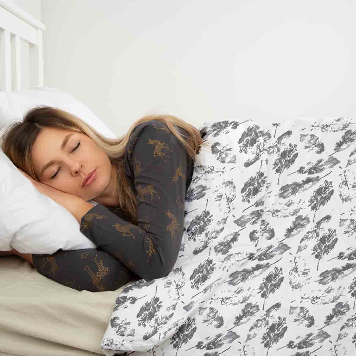 Original Therapiedecke - Baumwoll Bettwäsche Set Weiß mit grauen Blättern