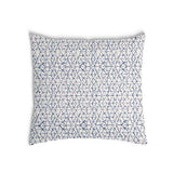 Gezondheidskussen wit met delicate blauwe vormen