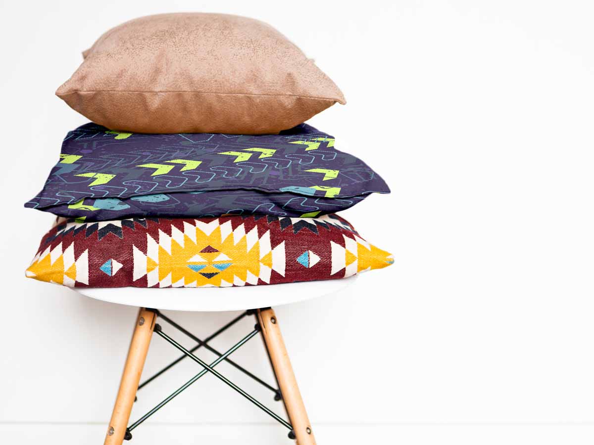 Gesundheitskissen Dunkelblau mit Pfeilen