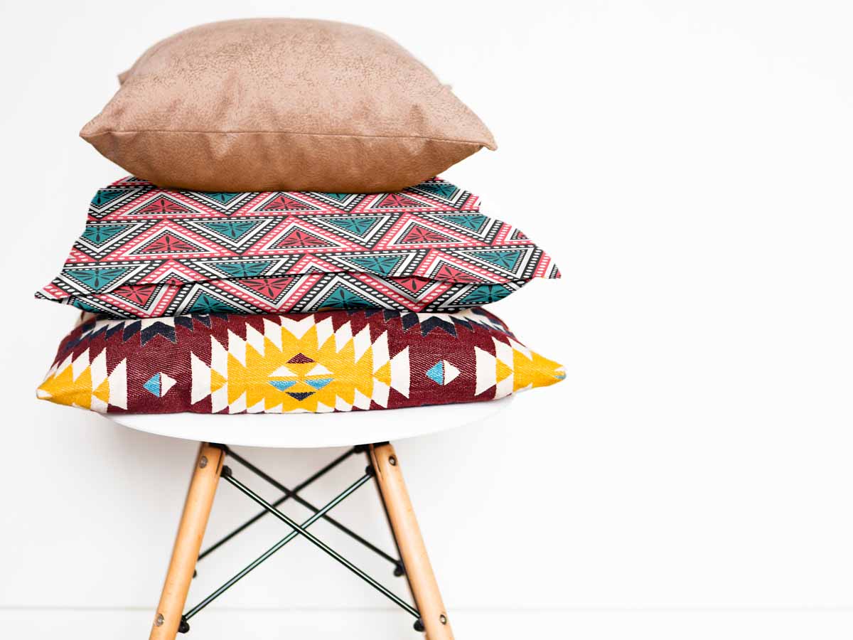 Gesundheitskissen mit bunten Dreiecken