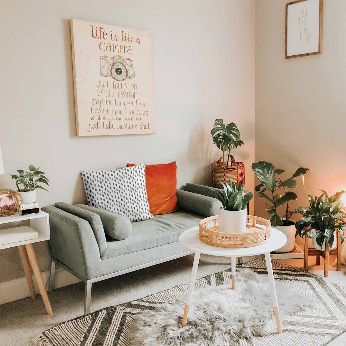 Gezondheidskussen wit met grijze stippen