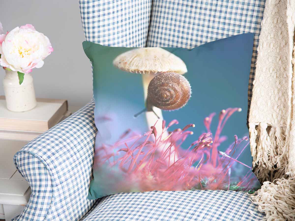 Gezondheidskussen met paddenstoel en slak