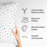Gezondheidskussen wit met kleine blauwe vormen