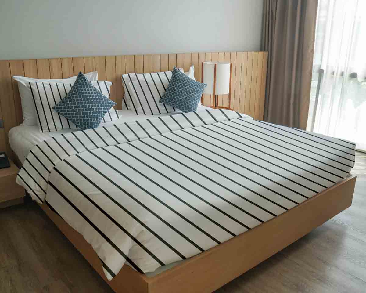Original Therapiedecke - Baumwollbezug Weiß mit schwarzen Streifen
