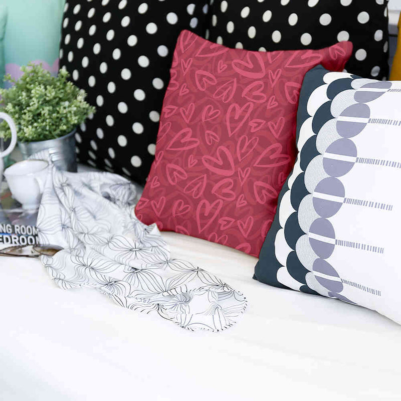 Gezondheidskussen Rood met roze hartmotief