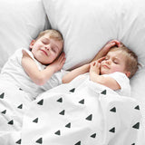 Therapiedekens beddengoedset wit met driehoeken in zwart