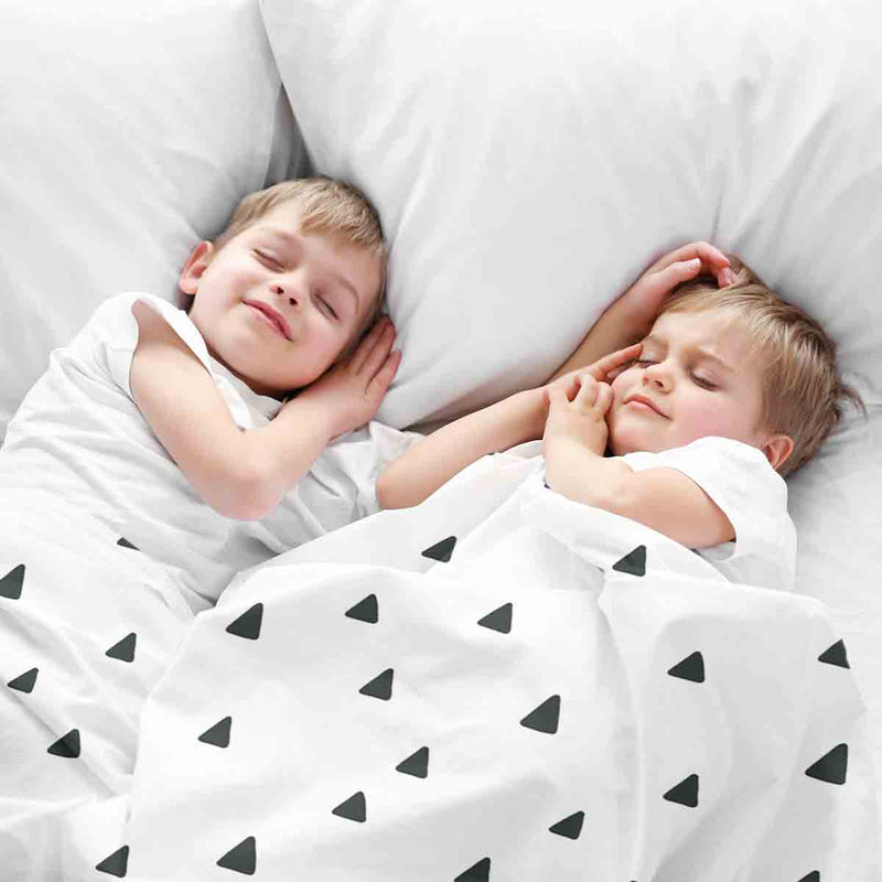 Therapiedekens beddengoedset wit met driehoeken in zwart